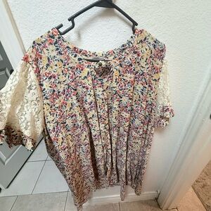 JODIFL Multicolor Floral Blouse with Lace Sleeves